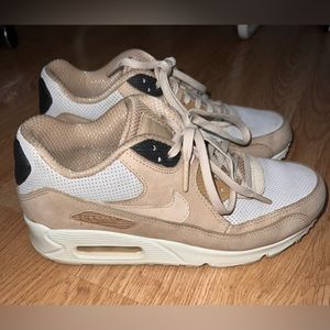 Womens Nike Air Max 90s